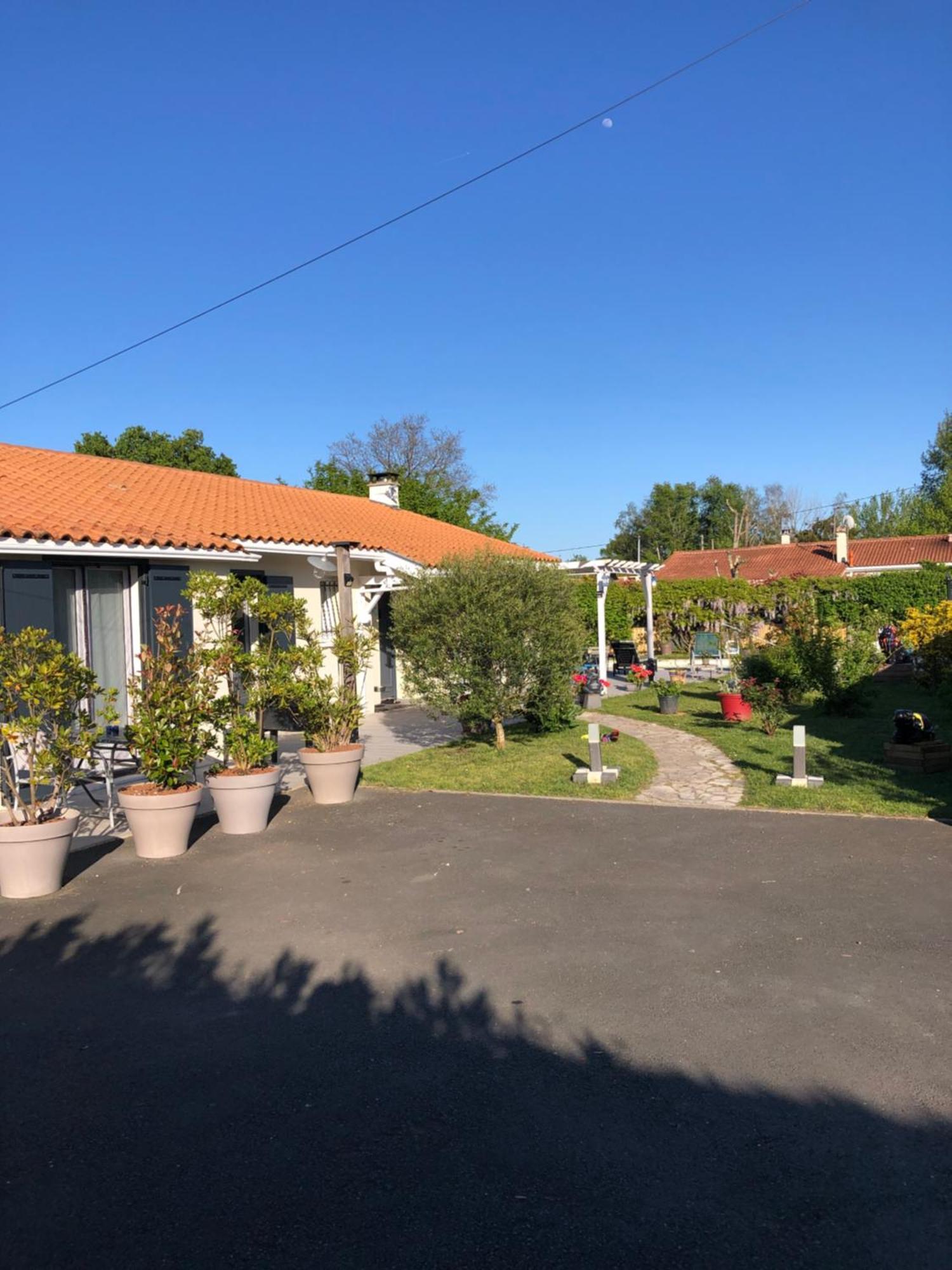 Bed and Breakfast La Pepiniere Saint-Sulpice-et-Cameyrac Екстер'єр фото